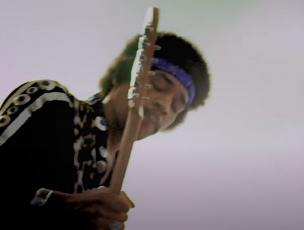 Τζίμι Χέντριξ : Ντοκιμαντέρ και άλμπουμ από live του στη Χαβάη