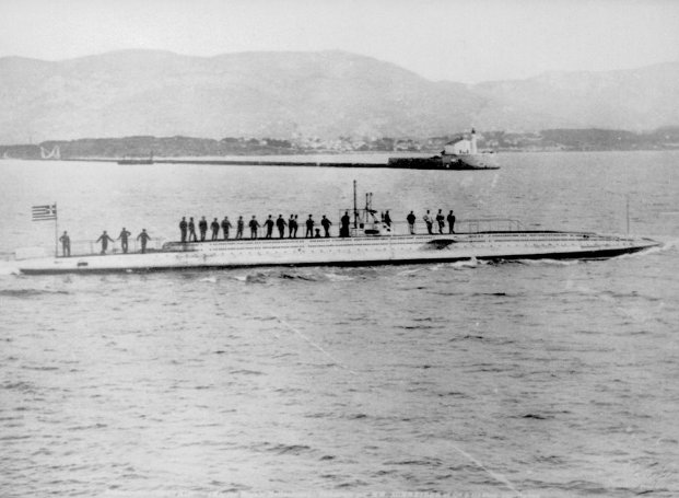22/9/1912 : Το υποβρύχιο «Δελφίν» καταπλέει στο Ναύσταθμο της Σαλαμίνας