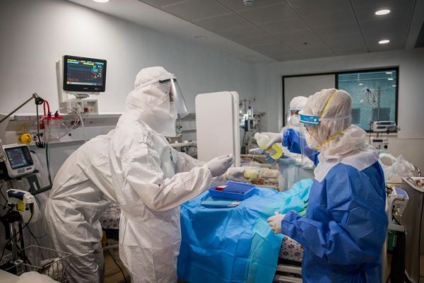 Δραματικό μήνυμα από τον ΠΟΥ: Έχει υποτιμηθεί ο πραγματικός αριθμός νεκρών από κοροναϊό