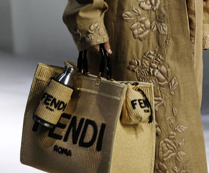 Μια διαφορετική πασαρέλα Fendi στην Εβδομάδα Μόδας στο Μιλάνο