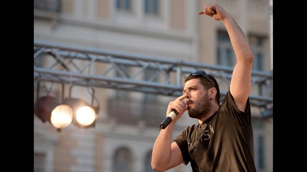 Editorial Ta Nea: A ‘fair trial’