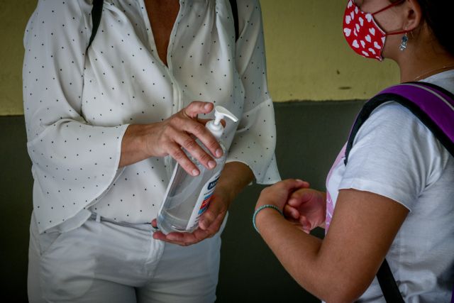 Πρόεδρος ΚΕΔΕ : Έφτασαν σε όλα τα σχολεία οι μάσκες