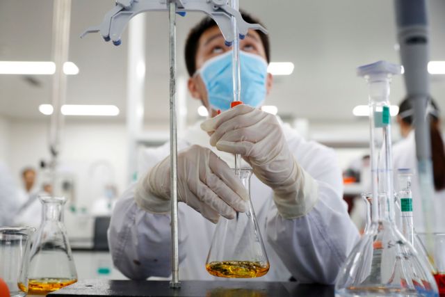 ΠΟΥ : «Πράσινο φως» στην Κίνα για τη χορήγηση του πειραματικού εμβολίου σε ανθρώπους