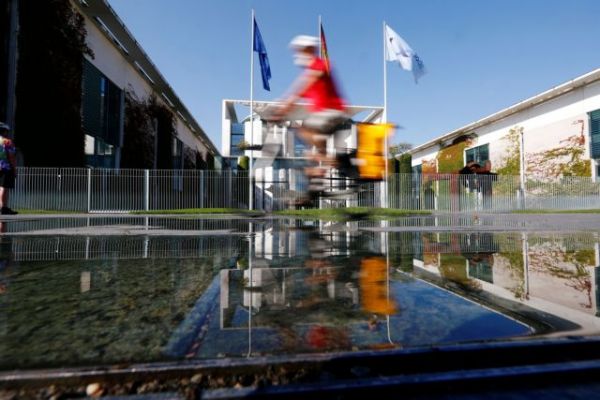 Ταμείο Ανάκαμψης: Ρήτρα Βερολίνου για «κράτος δικαίου» – Τι ποινές προτείνονται