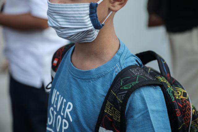 Παγώνη: Έγκλημα να στέλνουν τα παιδιά τους σχολείο χωρίς μάσκα