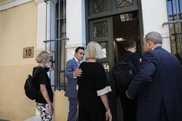 Folli – Follie: Η χρυσή αυτοκρατορία που κατέληξε στον Κορυδαλλό