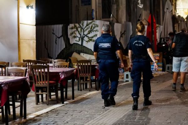 Κοροναϊός : Τρομάζει η αύξηση νεκρών, κρουσμάτων και διασωληνωμένων – Όλα τα μέτρα που προτείνουν οι ειδικοί