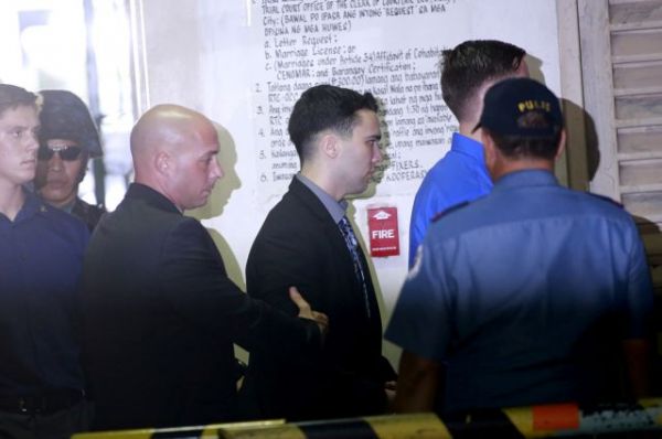 Φρίκη στις Φιλιππίνες : Προεδρική χάρη σε Αμερικανό πεζοναύτη που είχε καταδικαστεί για τον φόνο τρανς γυναίκας