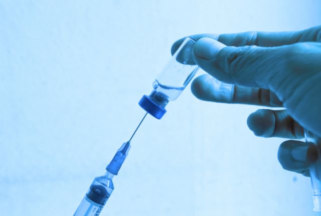Κοροναϊός: Ολοκληρώθηκε η β' φάση των κλινικών δοκιμών και του δεύτερου ρωσικού εμβολίου