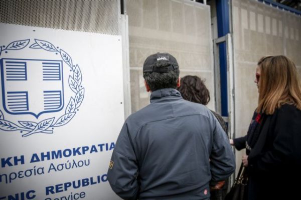 Να επιστρέψουν στην εργασία τους οι συμβασιούχοι της Υπηρεσίας Ασύλου ζητά το Σωματείο