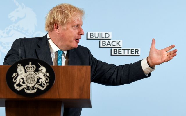 Απίστευτη γκάφα του Μπόρις Τζόνσον – Δεν γνώριζε τα… μέτρα της κυβέρνησής του για τον κοροναϊό