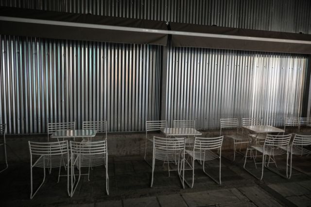 Παπαθανάσης στο MEGA: Στις 12 παραμένει το κλείσιμο μπαρ, εστιατορίων – Σε «lockdown» προχωρούν οι επαγγελματίες