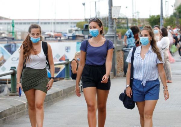 «Δεν είναι παιχνίδι» : Η Ευρώπη εκλιπαρεί τους νέους να προστατευτούν από τον κοροναϊό