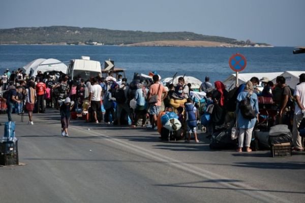 Λέσβος: Περισσότεροι από 1.200 μετανάστες μπήκαν στο Καρά Τεπέ
