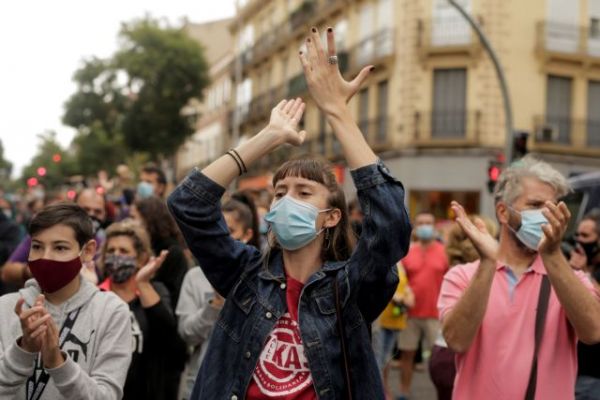 Μαδρίτη : Διαδηλώσεις κατά των «ρατσιστικών και με ταξικό πρόσημο» μέτρων για τον κοροναϊό
