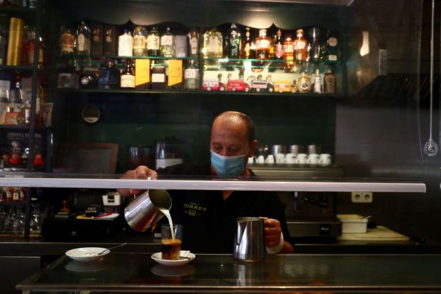 Κοροναϊός: Στις 11 θα κλείνουν από τη Δευτέρα τα μπαρ στο Βέλγιο