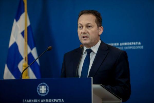 Live: Η ενημέρωση του κυβερνητικού εκπροσώπου Στ. Πέτσα