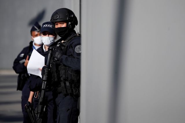 Γάλλια : Σάλο προκαλεί βιβλίο δημοσιογράφου που παρεισέφρησε στην Αστυνομία – Κάνει λόγο για βία και ρατσισμό