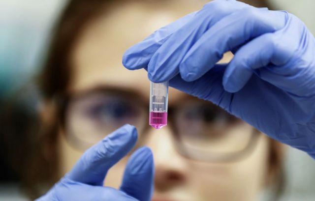 AstraZeneca: Ως το τέλος του έτους θα γνωρίζουμε αν το εμβόλιο είναι αποτελεσματικό