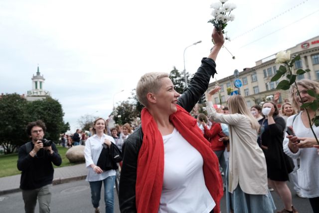 Λευκορωσία : Έσκισε το διαβατήριό της για να αποφύγει την απέλαση η αρχηγός της αντιπολίτευσης