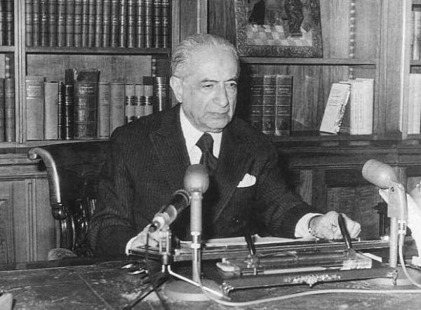 Αφήστε ήσυχη την ποίηση