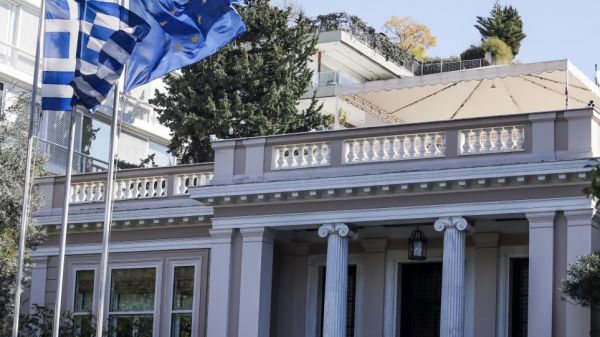 Η αλαζονεία της εξουσίας, οι γκρίνιες και το «τσεκούρι» του ανασχηματισμού