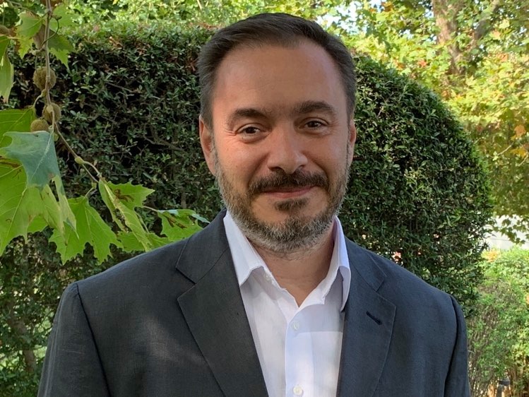 Μοσχάτο: Η πυρκαγιά έκαψε τις εγκαταστάσεις όχι όμως και το φρόνημα