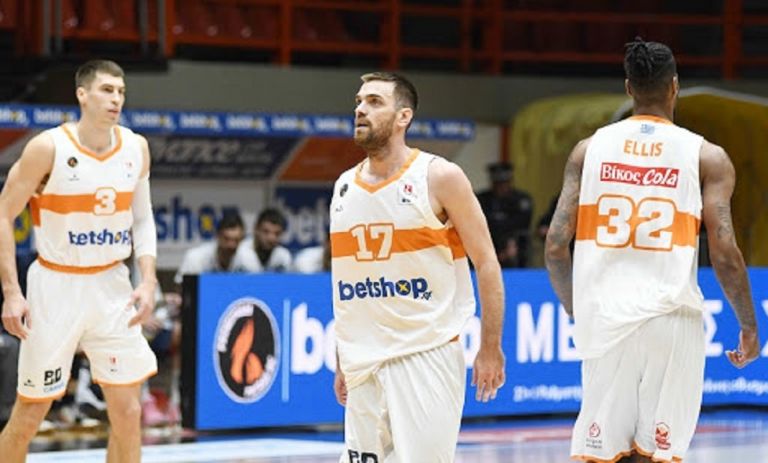 Προπονείται με την ΑΕΚ ο Μάντζαρης