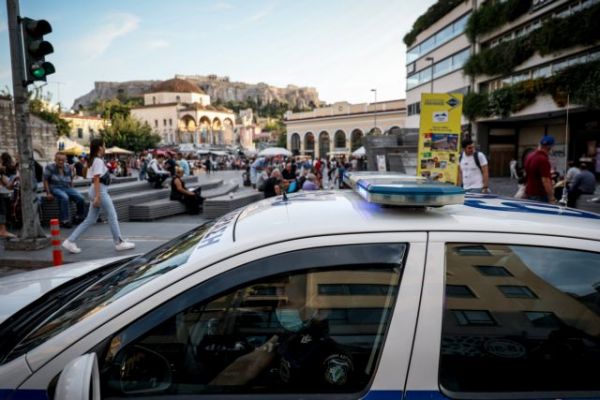 Επιχείρηση «πλατεία»: Ντουντούκες, ηχογραφημένα μηνύματα και πρόστιμα –Όλο το σχέδιο για την αποφυγή συνωστισμού