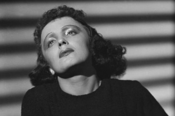 Εντίθ Πιάφ: Όταν το «μικρό σπουργίτι» βρέθηκε στην Αθήνα