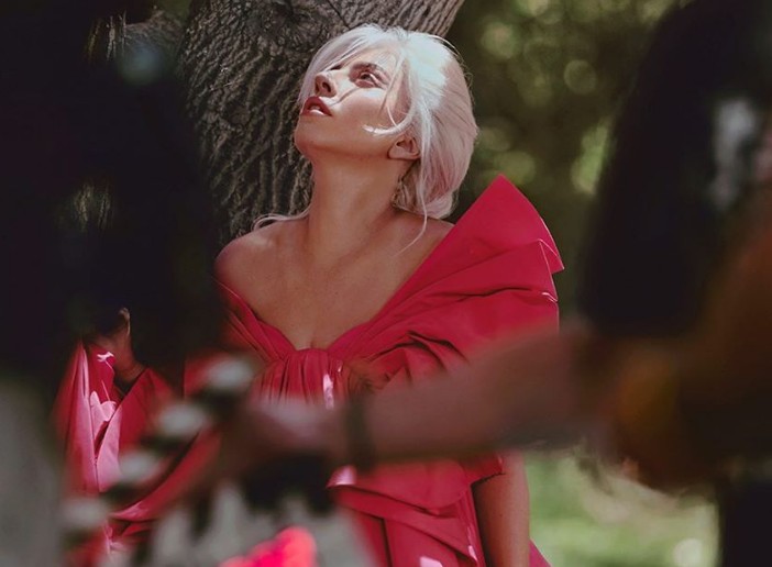 Lady Gaga: Εντυπωσιάζει ως νέα μούσα του Valentino
