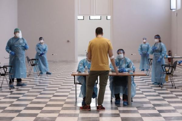 Κοροναϊός: Τρεις οι νεκροί μέσα σε λίγες ώρες – Κατέληξε 59χρονος