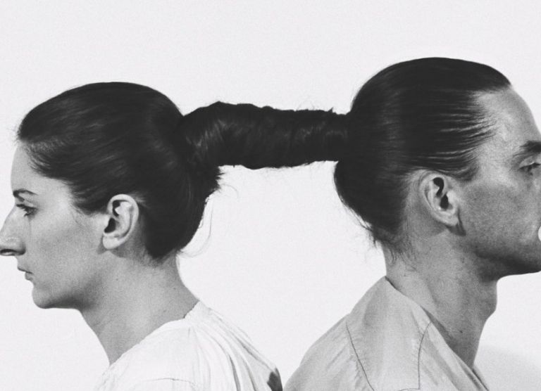 Μαρίνα Αμπράμοβιτς: Η ανθρώπινη σύνδεση έχει χαθεί πριν την πανδημία