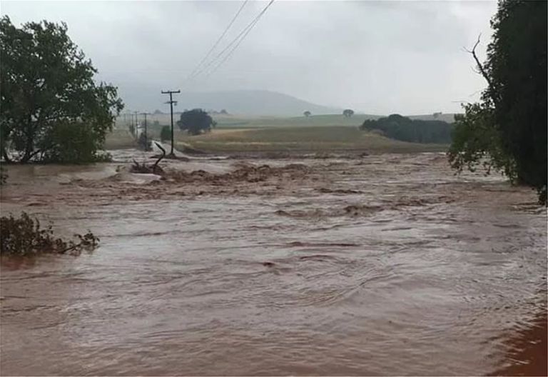 Ιανός : Σαρώνει Στερεά Ελλάδα και Θεσσαλία – Πώς θα κινηθεί τις επόμενες ώρες