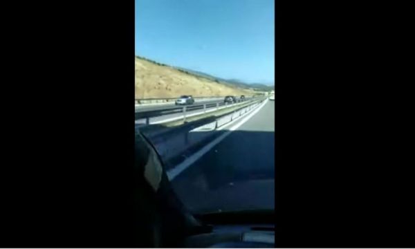 Τρόμος στην άσφαλτο: Πήγαινε ανάποδα για 13 χιλιόμετρα σε περιφερειακό δρόμο
