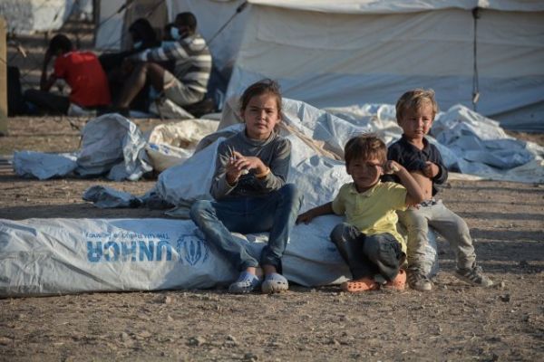 Η Αυστρία στέλνει 400 πλήρως εξοπλισμένα καταλύματα στη Μόρια