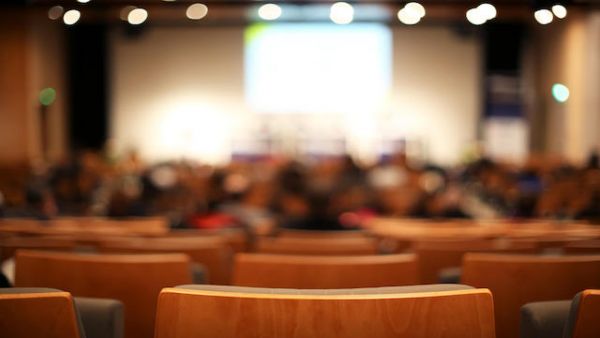 Ξενοδοχεία : Συνέδρια με όριο τα 50 άτομα – Πληθαίνουν οι αντιδράσεις