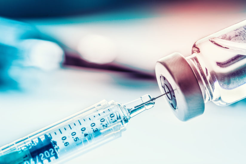 Κοροναϊός: Σε νέα μελέτη φάσης 3 μπήκε το εμβόλιο της Οξφόρδης