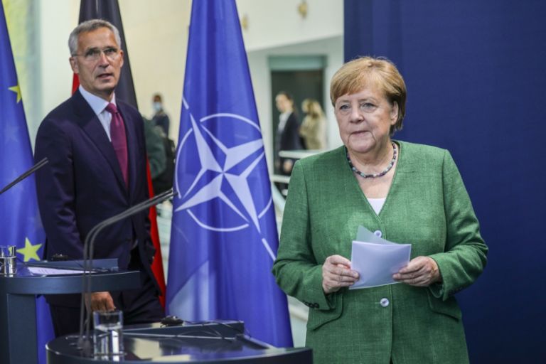 Τι κρύβει το παιχνίδι του ΝΑΤΟ – Ο ρόλος της Μέρκελ και οι πιέσεις για διάλογο