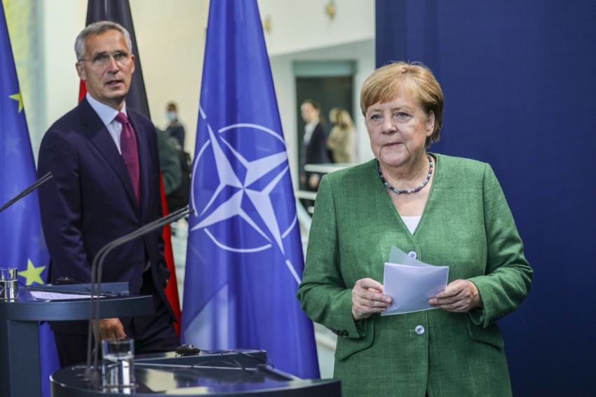 Τι κρύβει το παιχνίδι του ΝΑΤΟ – Ο ρόλος της Μέρκελ και οι πιέσεις για διάλογο