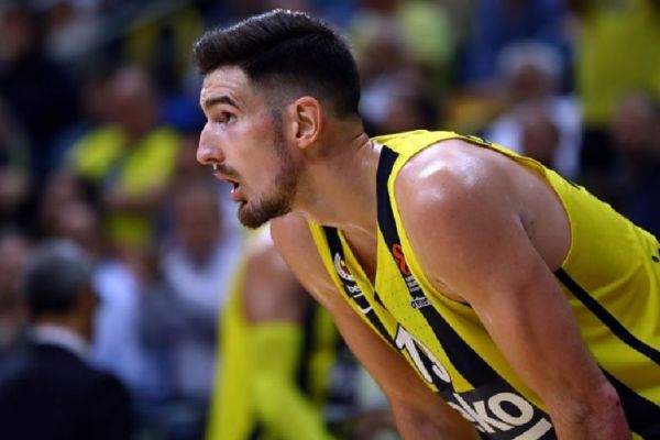 Φενέρμπαχτσε: Πρόβλημα με Ντε Κολό