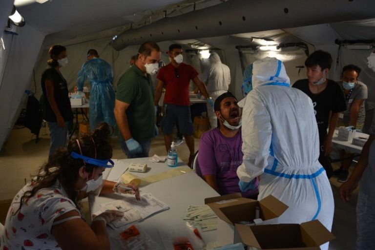 Συναγερμός σε προσφυγική δομή στα Ιωάννινα: Επτά κρούσματα κοροναϊού