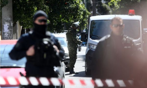Σε εξέλιξη επιχείρηση της Αντιτρομοκρατικής – Τρεις συλλήψεις