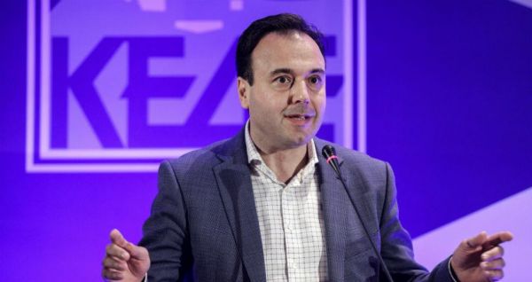 Ποιος πληρώνει το φιάσκο της μάσκας