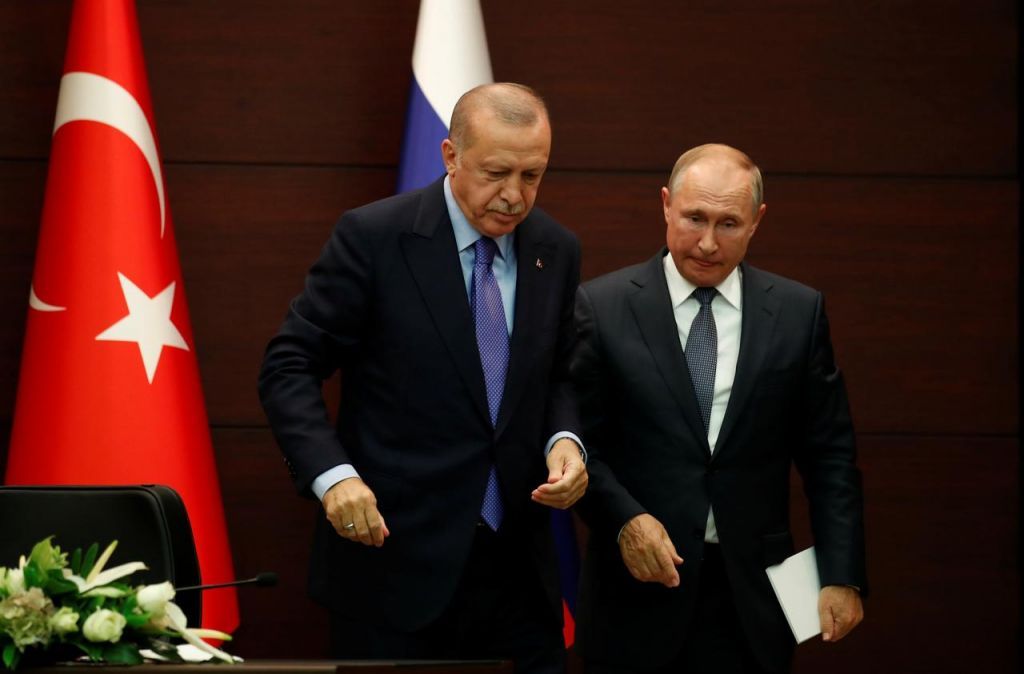 Γιατί ο Πούτιν «ψηφίζει» Ερντογάν – Στο ναδίρ οι ελληνορωσικές σχέσεις