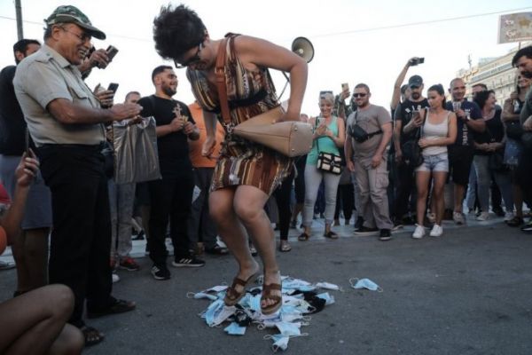 Κοροναϊός : Επιστρέφουν οι αρνητές της μάσκας – Συγκέντρωση στις 18:00 στη Θεσσαλονίκη