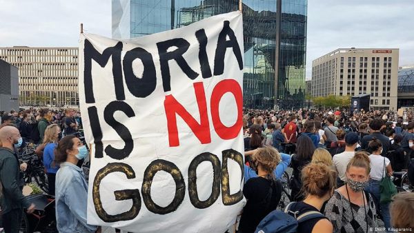 Γερμανία : Διαδηλώσεις σε 60 πόλεις για τη Μόρια – Τα έβαλαν με τον Ζεεχόφερ