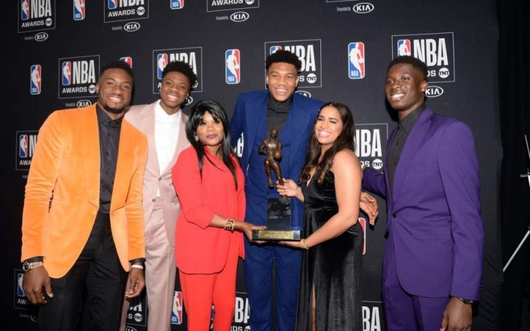 Βοήθεια από την οικογένεια Αντετοκούνμπο στην πληγείσα Καρδίτσα