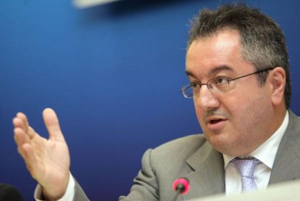 Μόσιαλος : Θα προσπαθήσουμε και για όσους πιστεύουν ότι ο κοροναϊός είναι ψέμα