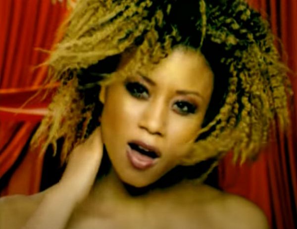 Θυμηθήκαμε τα αγαπημένα τραγούδια των 90s και 00s – Βίντεο